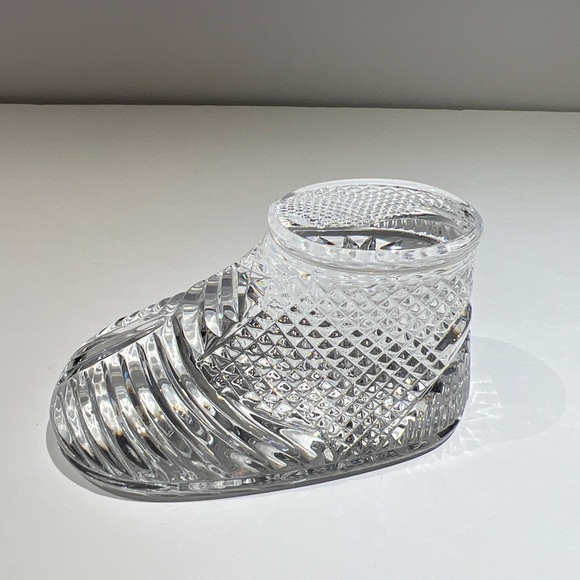 Vintage Waterford crystal baby shoe ,bootie, figurine paperweight NO BOX - Picture 3 of 6